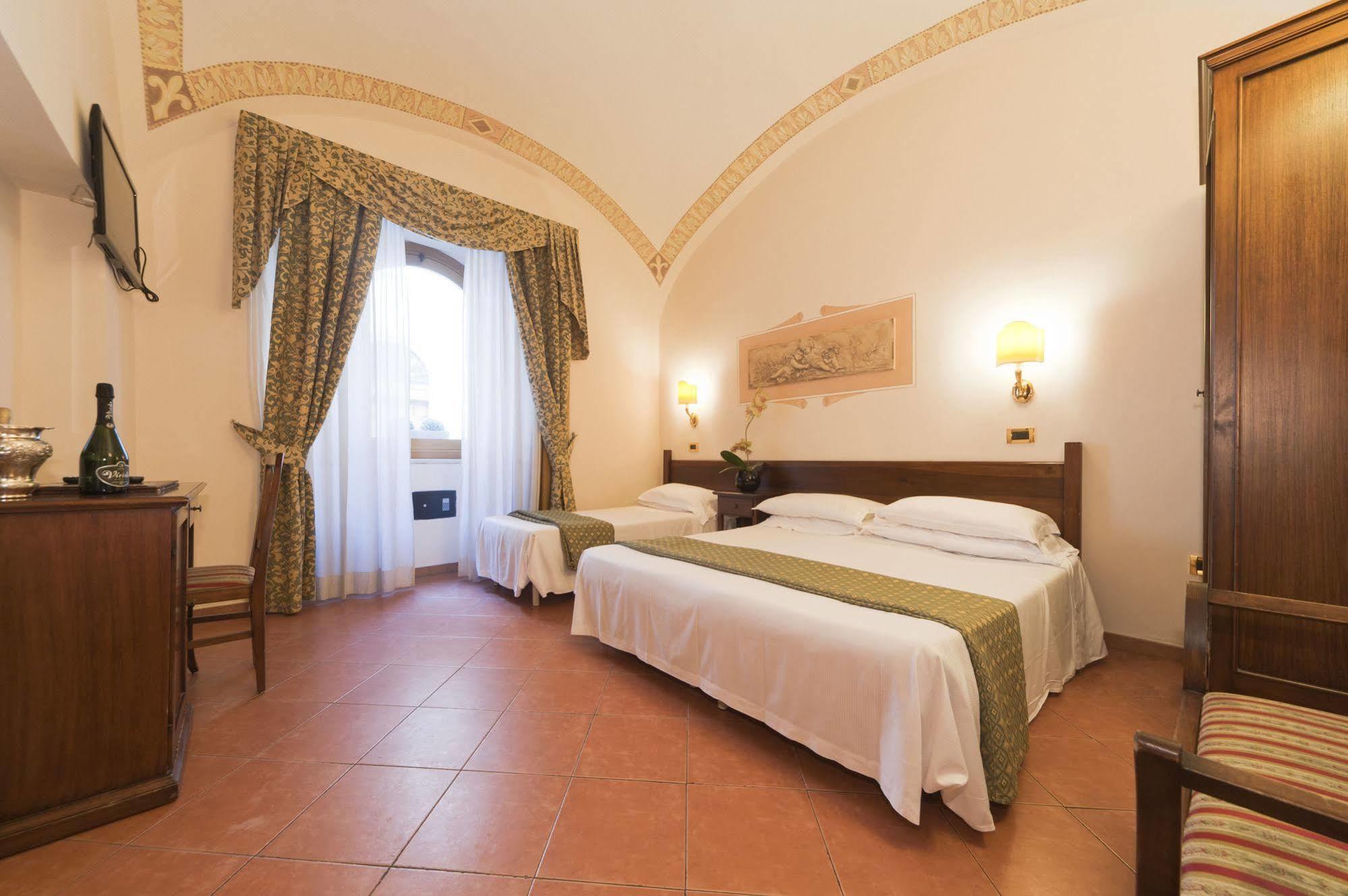 רומא Hotel Varese מראה חיצוני תמונה